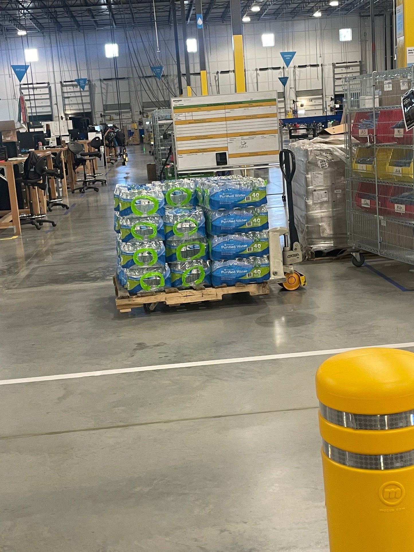 Member's Mark Purified Water – Full Pallet (1,920 Bottles, 16.9 oz)