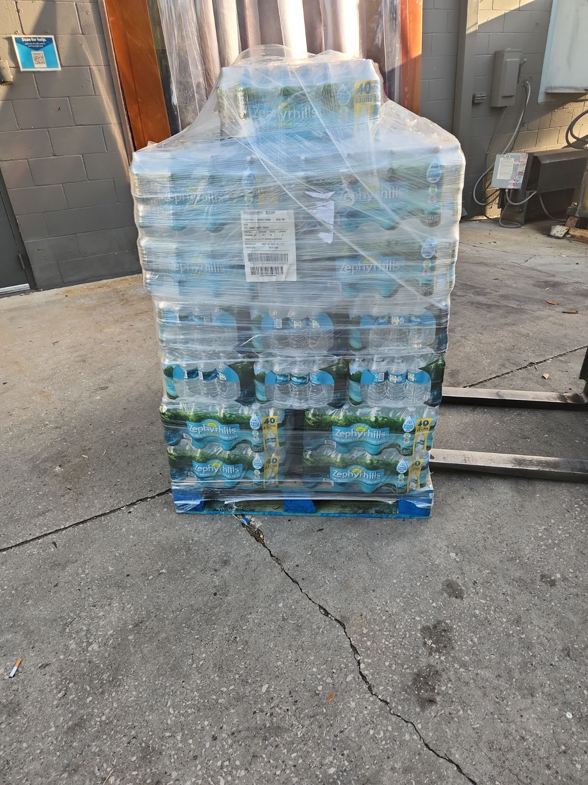 Zephyrhills Natural Spring Water – Full Pallet (1,920 Bottles, 16.9 oz)