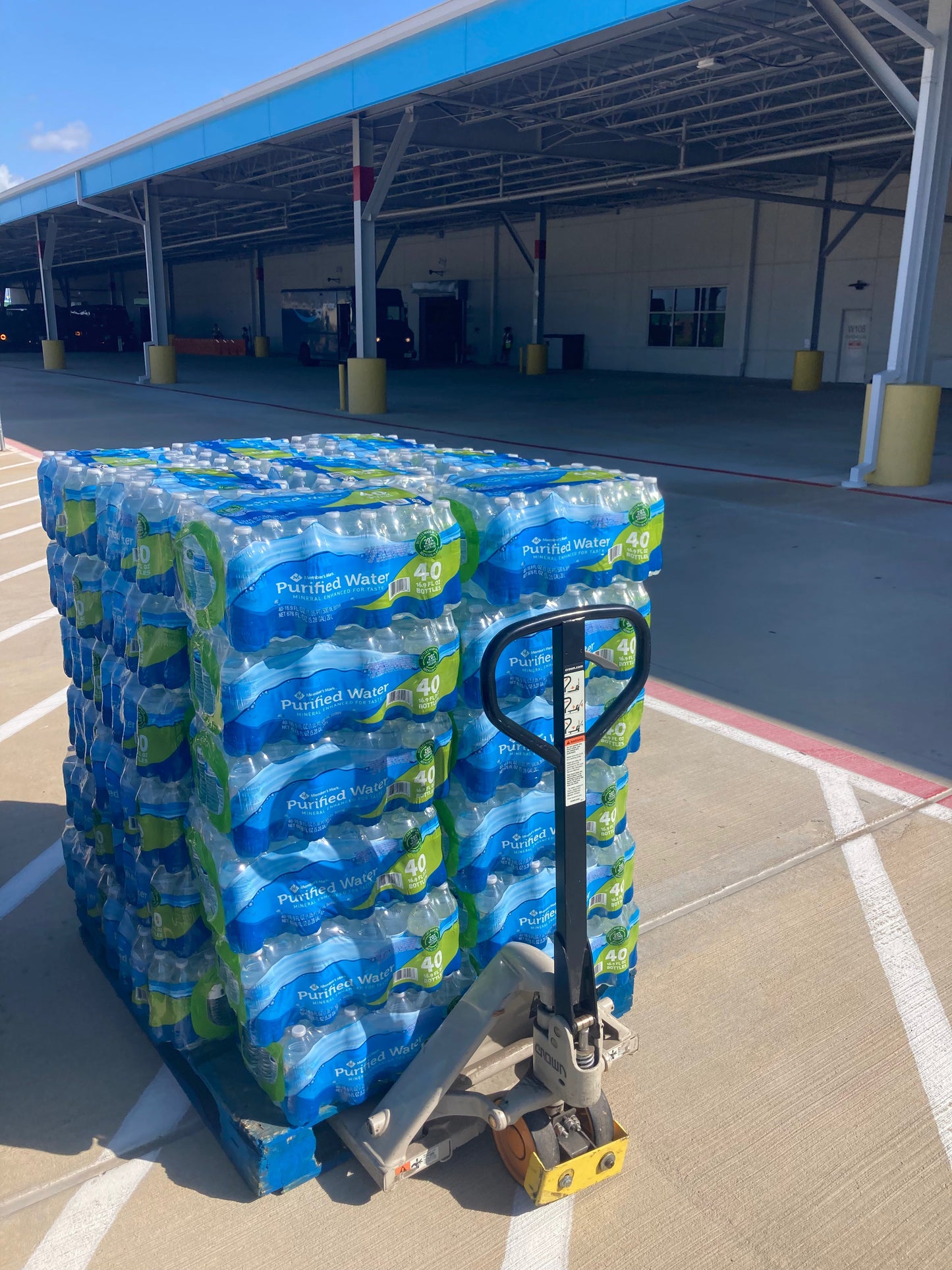 Member's Mark Purified Water – Full Pallet (1,920 Bottles, 16.9 oz)